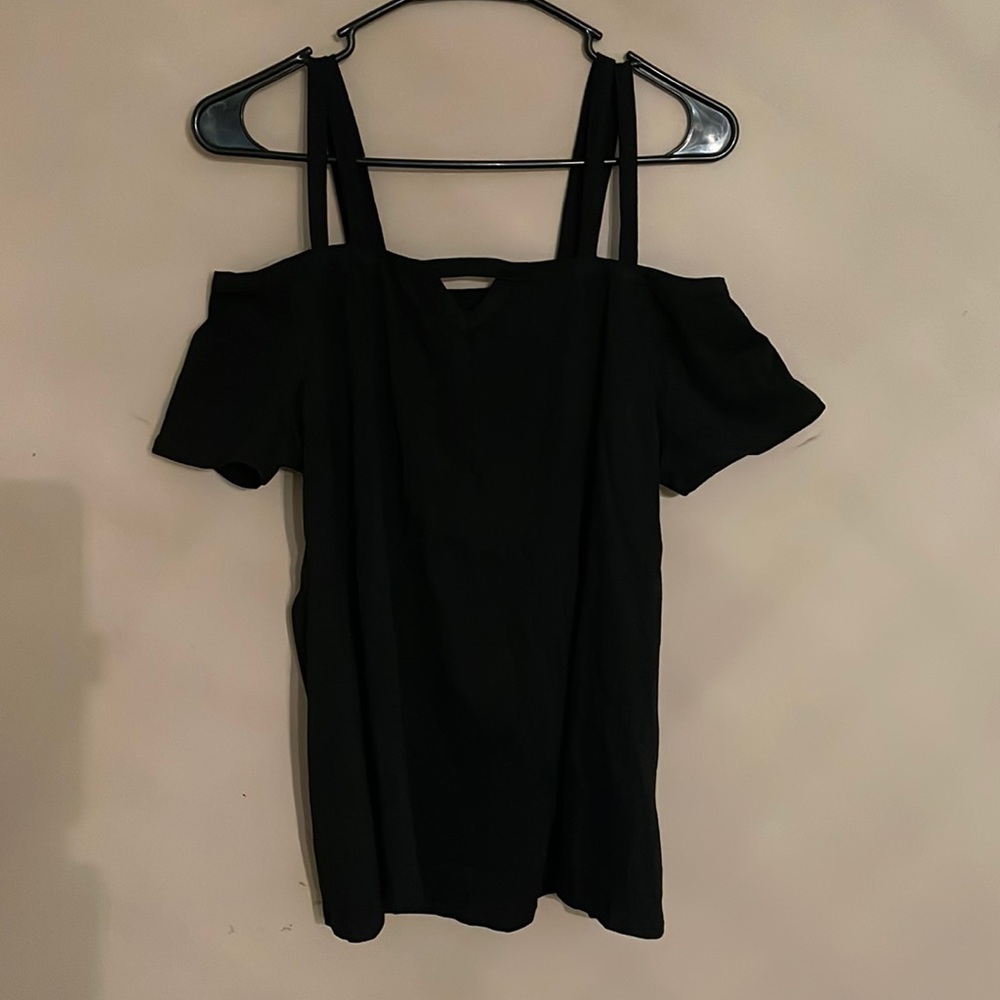 Cold shoulder top